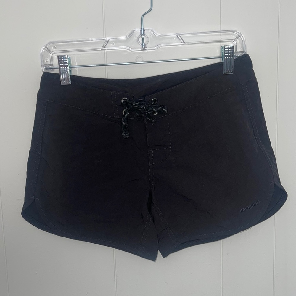 Patagonia Wavefarer Board Shorts Women's
Size 0